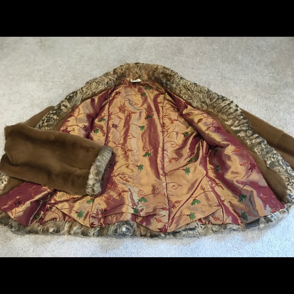 Fur jacket - Picture 3 of 8